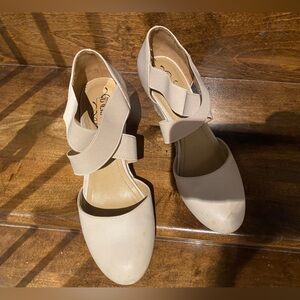 Unlisted by Kenneth Cole Cream Flats